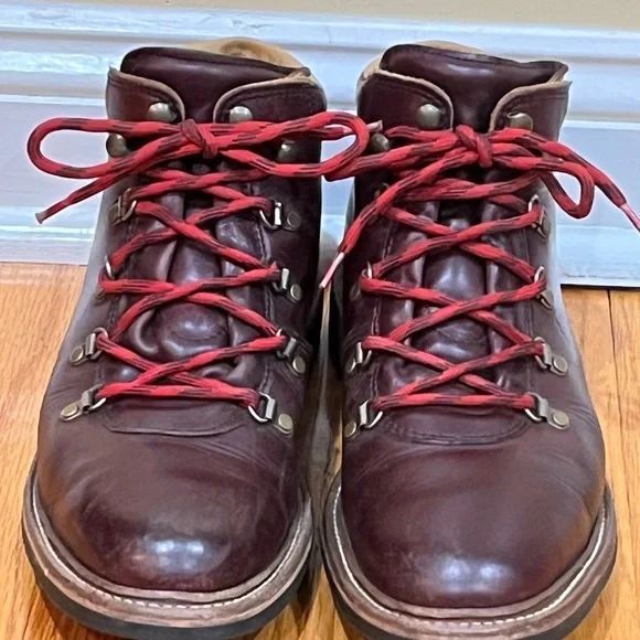 Oak Street Bootmaker display picture 3